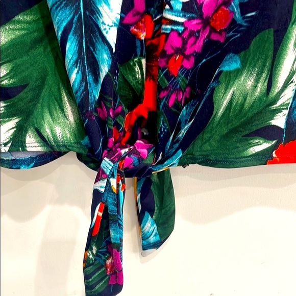 Floral Print V-Neck  Tie-Front Top - Picture 5 of 13